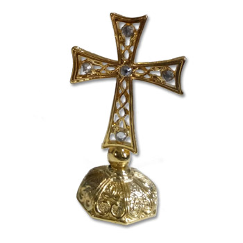 Small table cross with magnet