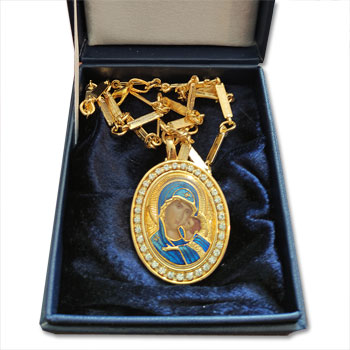 Pozlaćeni medaljon Bogorodica na lancu - plavi