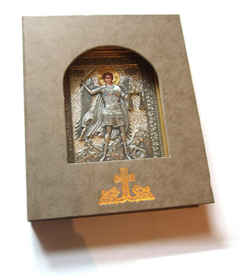 Позлаћена икона Св. Архангела Михаила у кутији-1